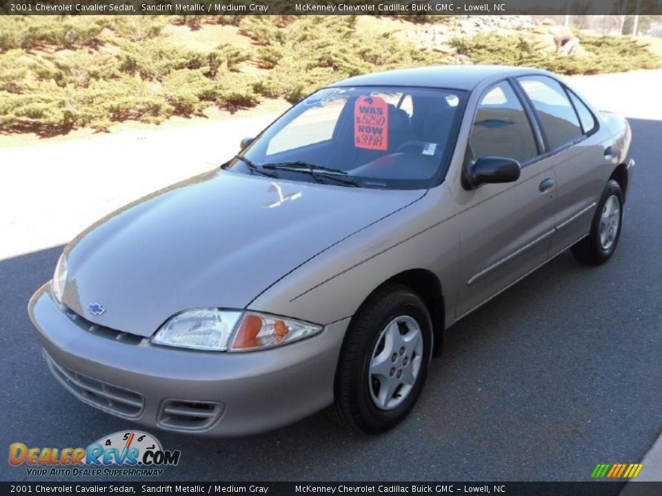 2001 Chevrolet Cavalier Sedan Sandrift Metallic / Medium Gray Photo #1