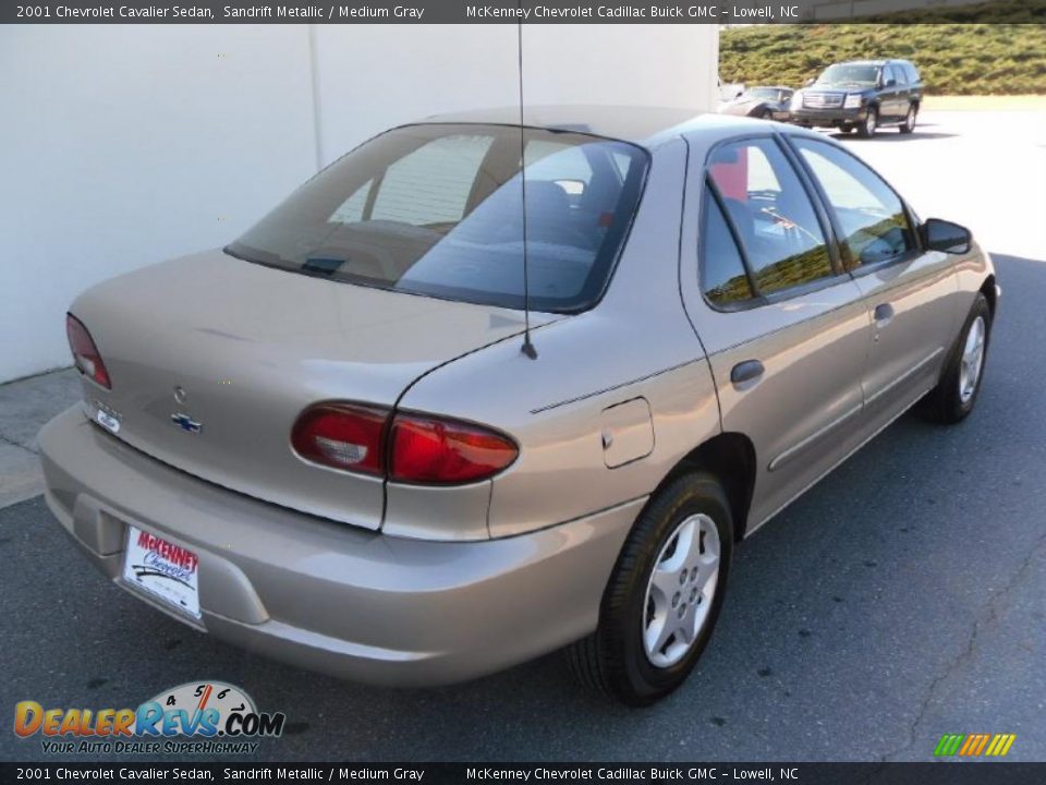 2001 Chevrolet Cavalier Sedan Sandrift Metallic / Medium Gray Photo #4