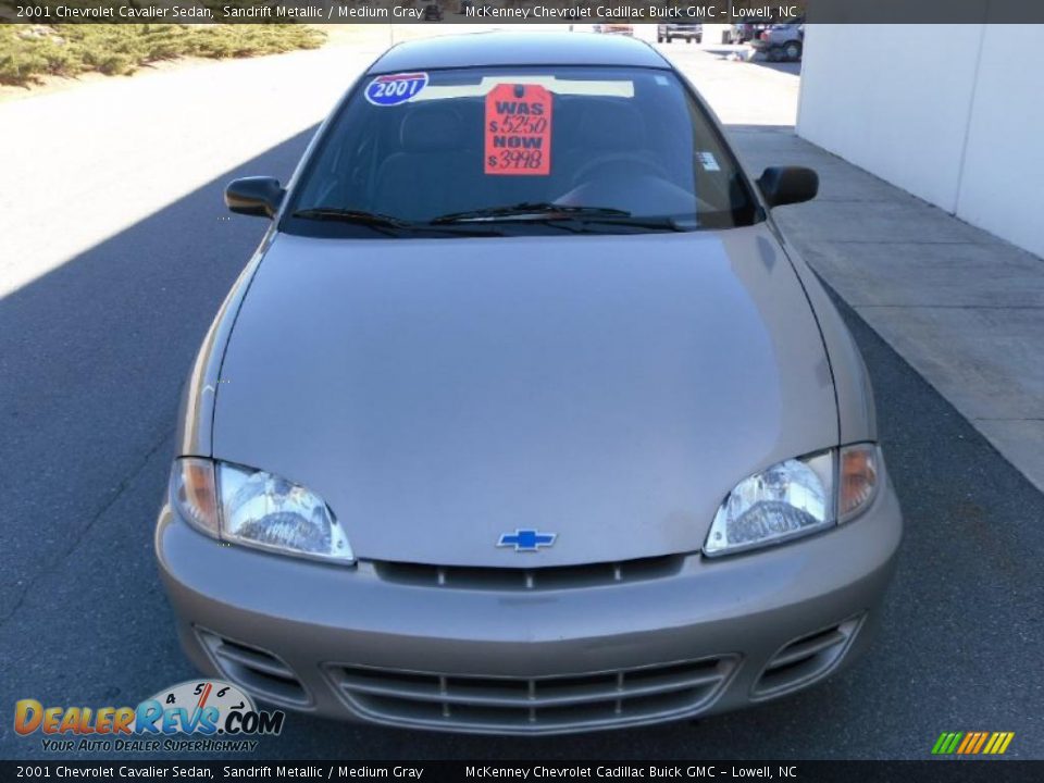 2001 Chevrolet Cavalier Sedan Sandrift Metallic / Medium Gray Photo #6