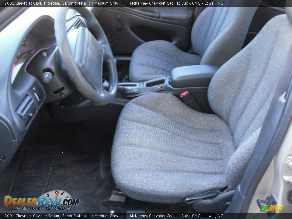 2001 Chevrolet Cavalier Sedan Sandrift Metallic / Medium Gray Photo #8