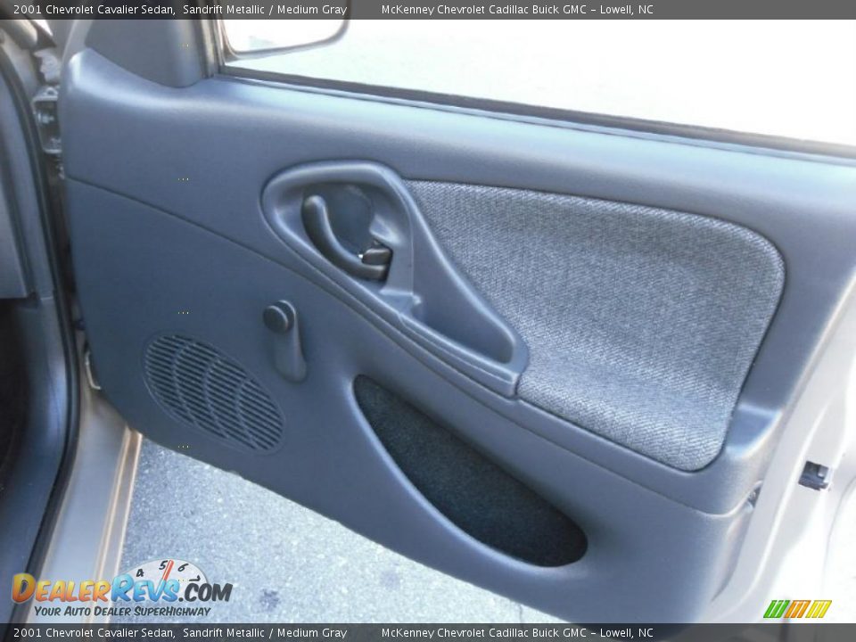 2001 Chevrolet Cavalier Sedan Sandrift Metallic / Medium Gray Photo #20