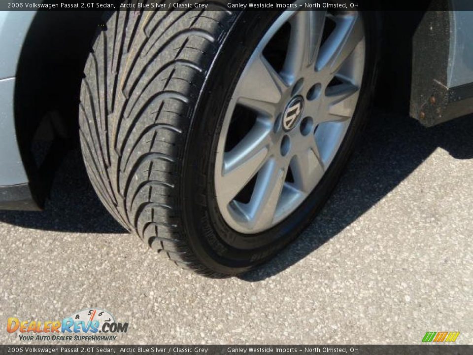 2006 Volkswagen Passat 2.0T Sedan Arctic Blue Silver / Classic Grey Photo #20
