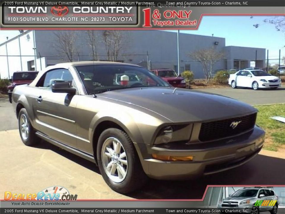 2005 Ford Mustang V6 Deluxe Convertible Mineral Grey Metallic / Medium Parchment Photo #1