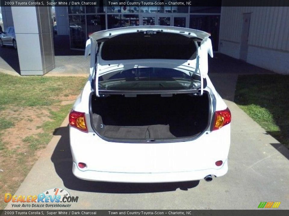 2009 Toyota Corolla S Super White / Dark Charcoal Photo #15