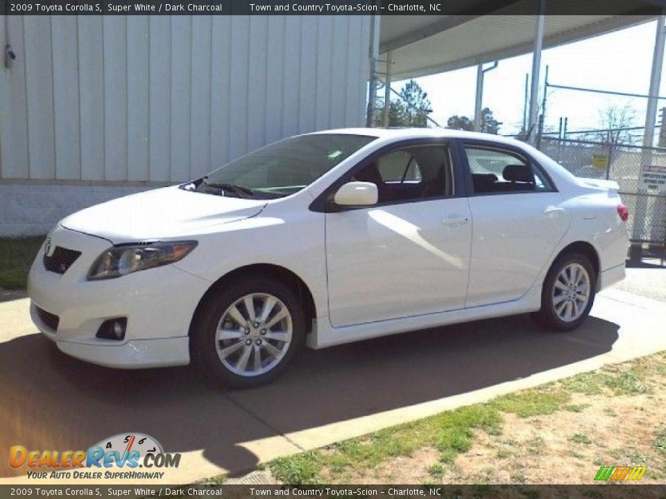 2009 Toyota Corolla S Super White / Dark Charcoal Photo #18