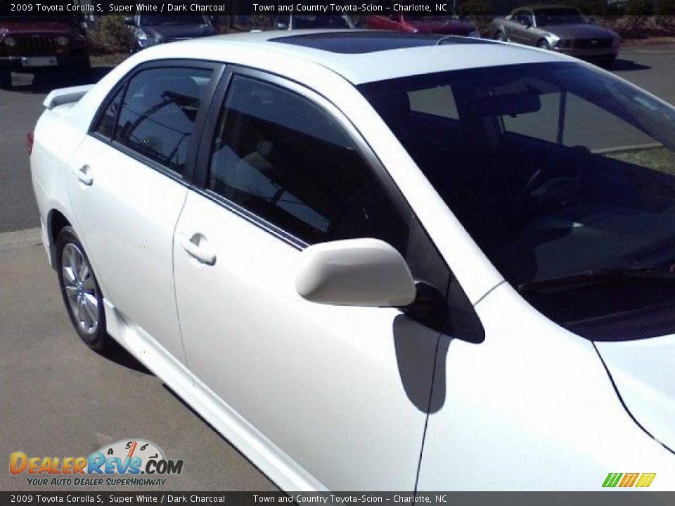 2009 Toyota Corolla S Super White / Dark Charcoal Photo #21