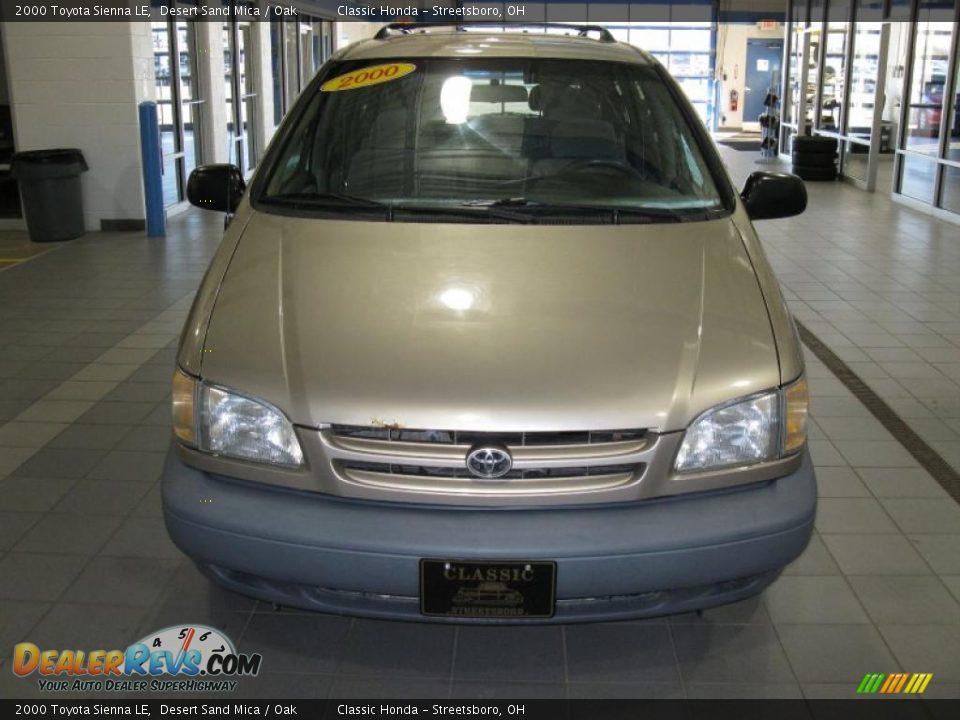 2000 Toyota Sienna LE Desert Sand Mica / Oak Photo #5
