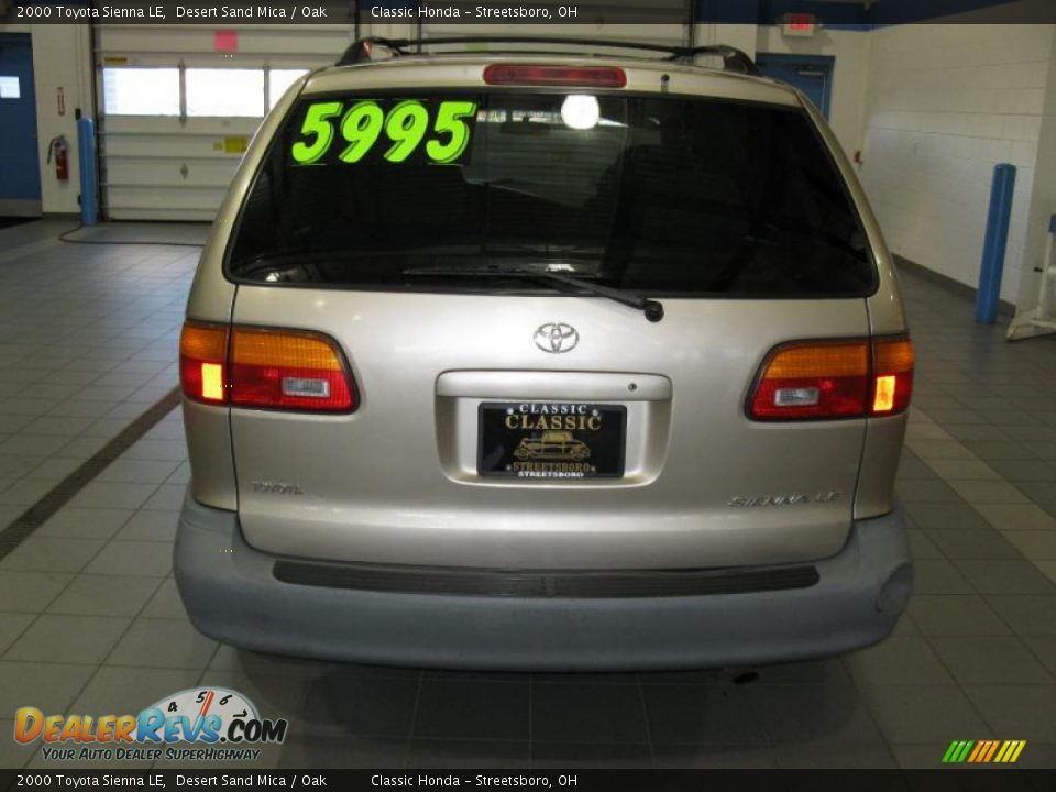 2000 Toyota Sienna LE Desert Sand Mica / Oak Photo #6