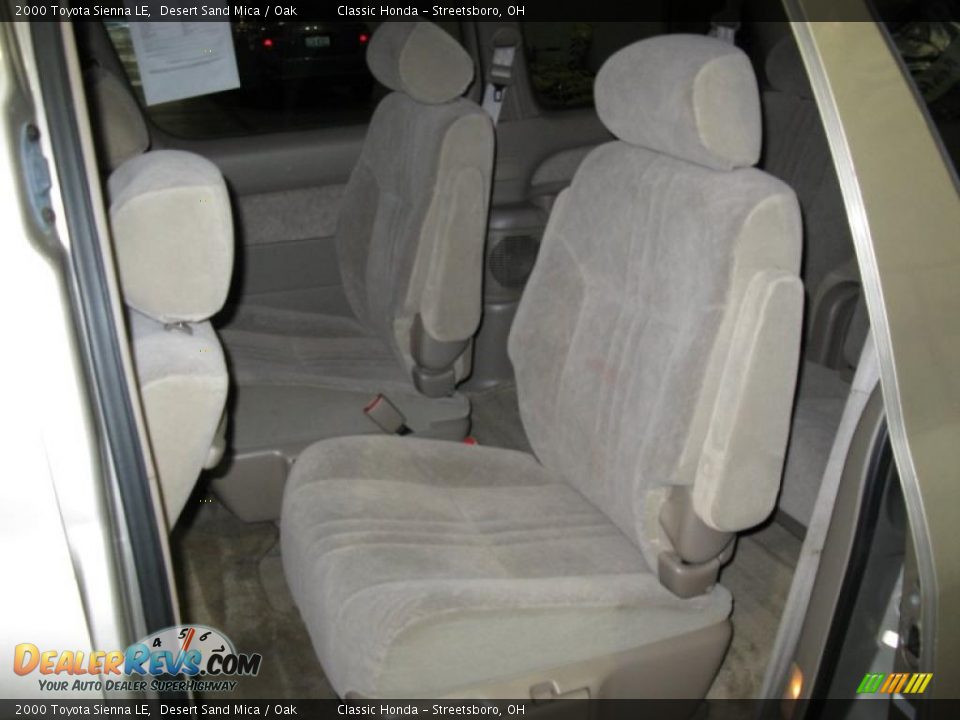 2000 Toyota Sienna LE Desert Sand Mica / Oak Photo #19
