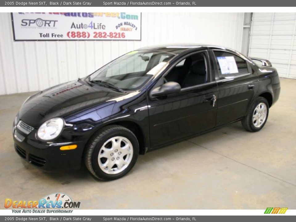 2005 Dodge Neon SXT Black / Dark Slate Gray Photo #4