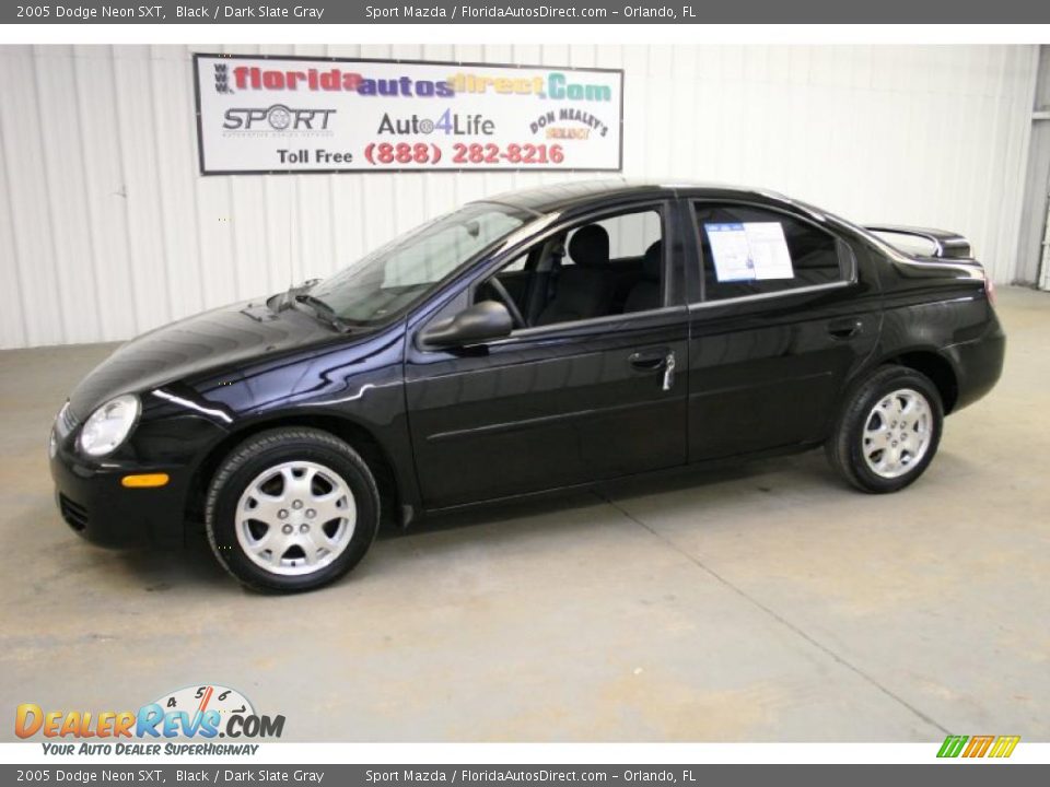 2005 Dodge Neon SXT Black / Dark Slate Gray Photo #8