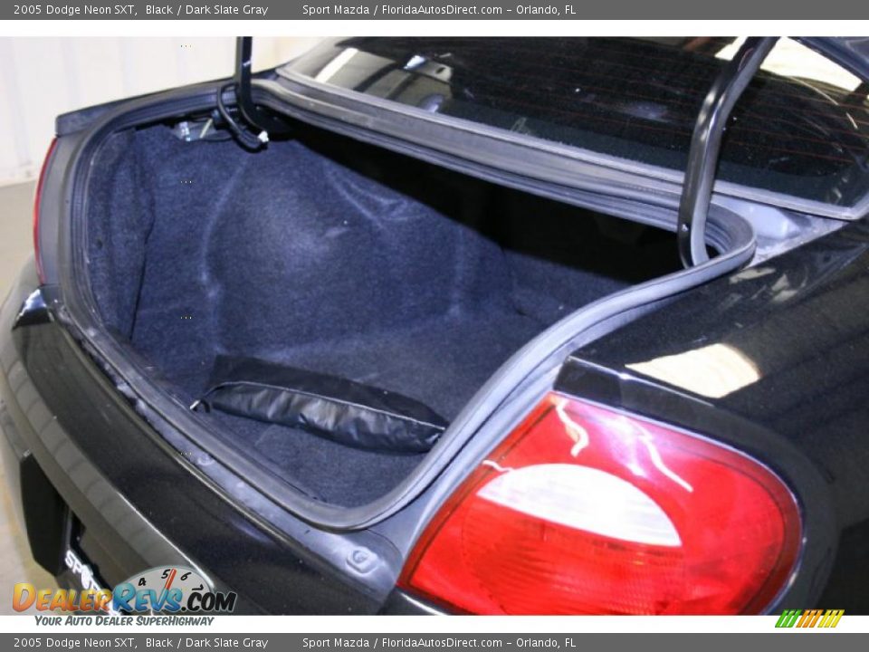 2005 Dodge Neon SXT Black / Dark Slate Gray Photo #11