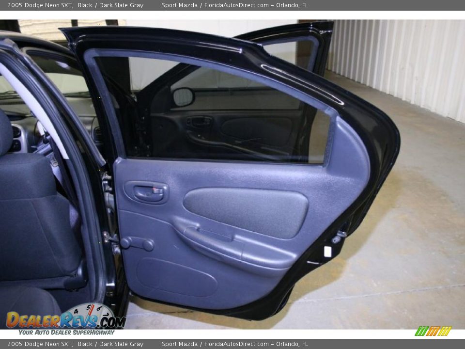 2005 Dodge Neon SXT Black / Dark Slate Gray Photo #22