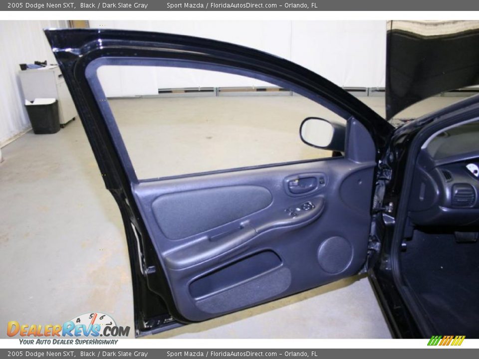 2005 Dodge Neon SXT Black / Dark Slate Gray Photo #26
