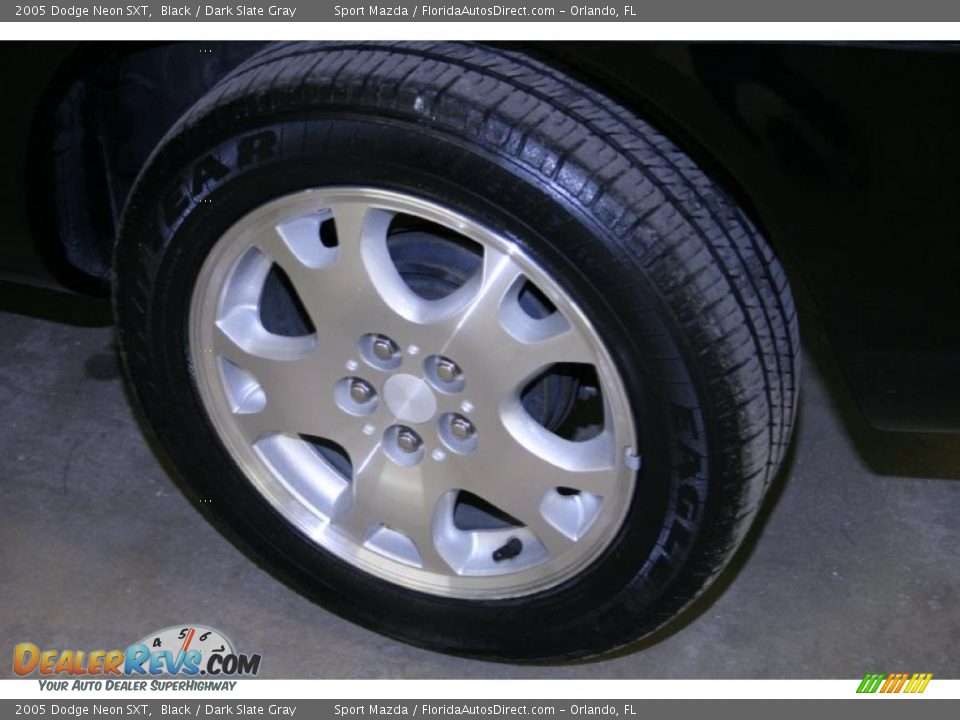 2005 Dodge Neon SXT Black / Dark Slate Gray Photo #29