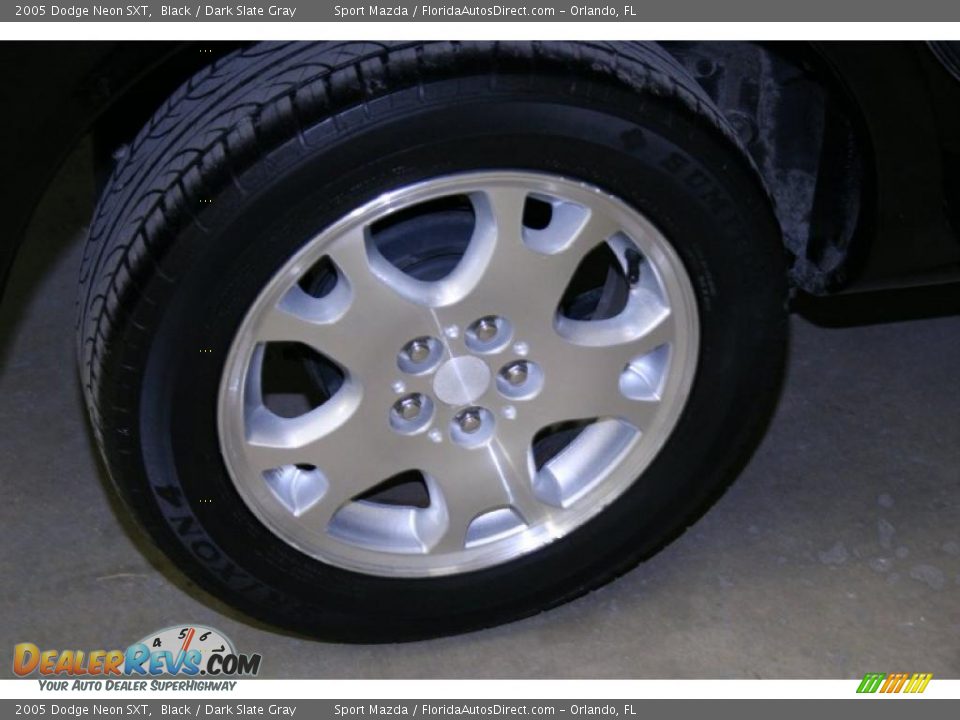 2005 Dodge Neon SXT Black / Dark Slate Gray Photo #30