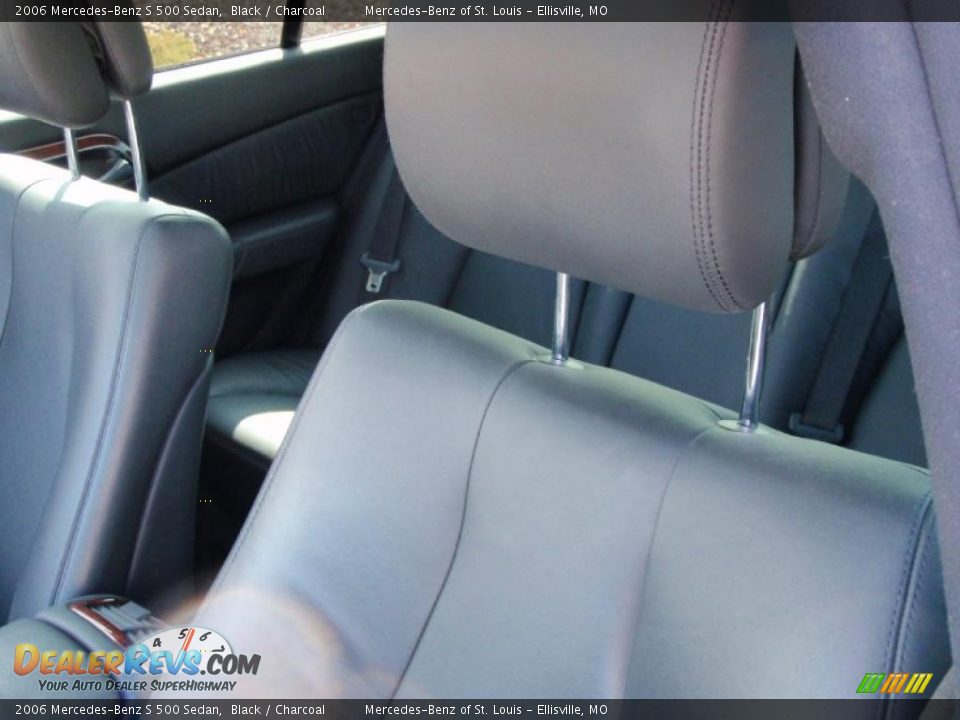 2006 Mercedes-Benz S 500 Sedan Black / Charcoal Photo #32