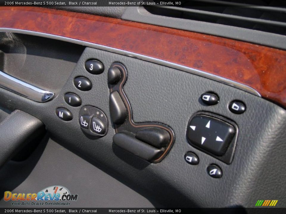 2006 Mercedes-Benz S 500 Sedan Black / Charcoal Photo #36