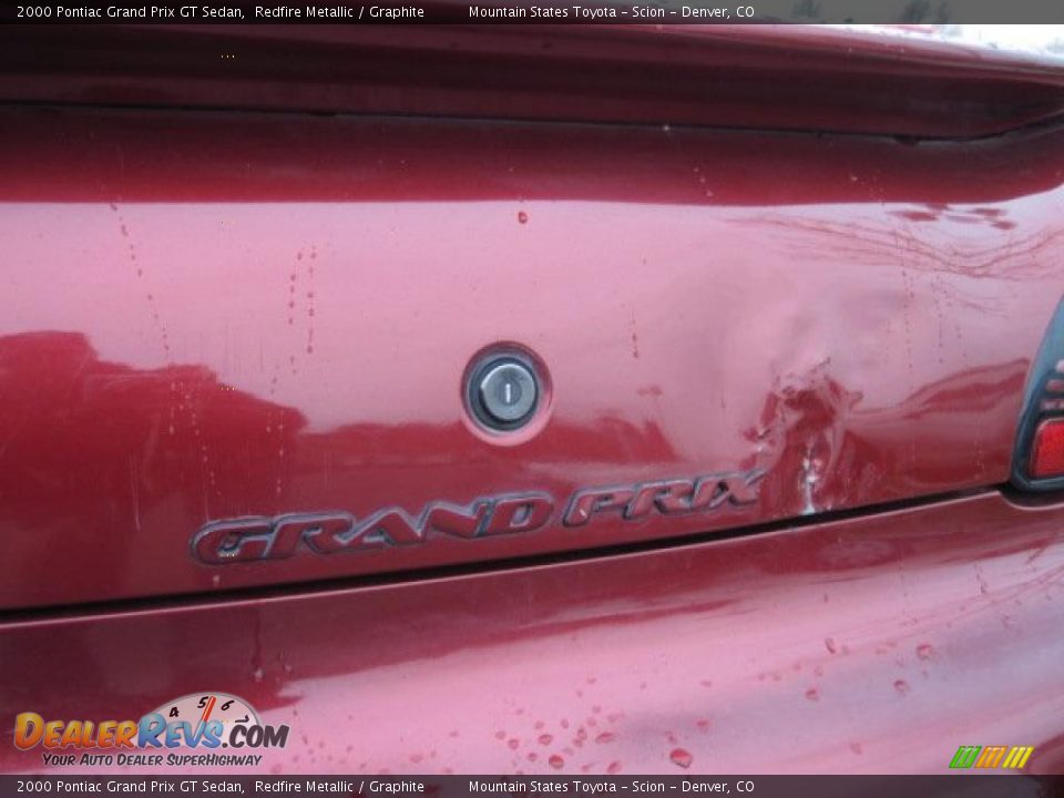 2000 Pontiac Grand Prix GT Sedan Redfire Metallic / Graphite Photo #23