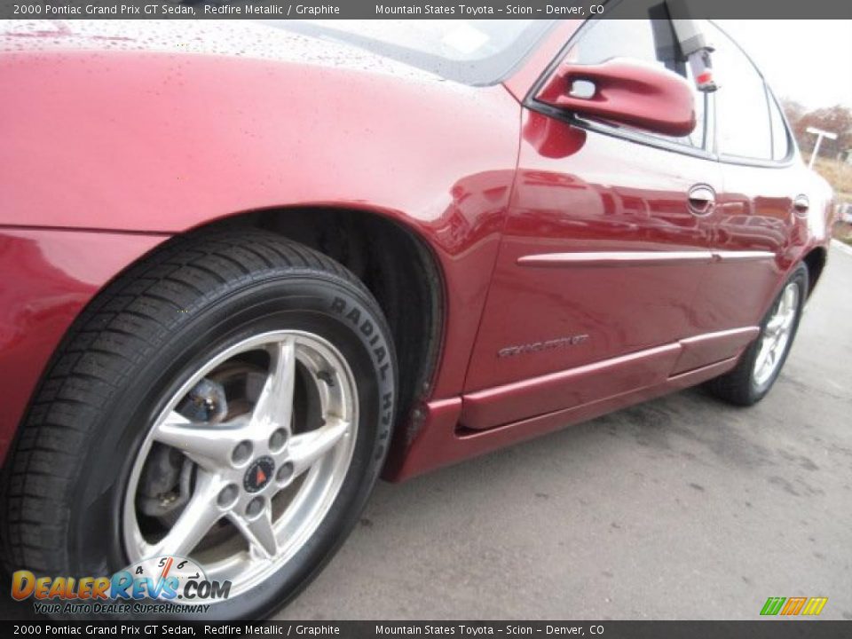 2000 Pontiac Grand Prix GT Sedan Redfire Metallic / Graphite Photo #24