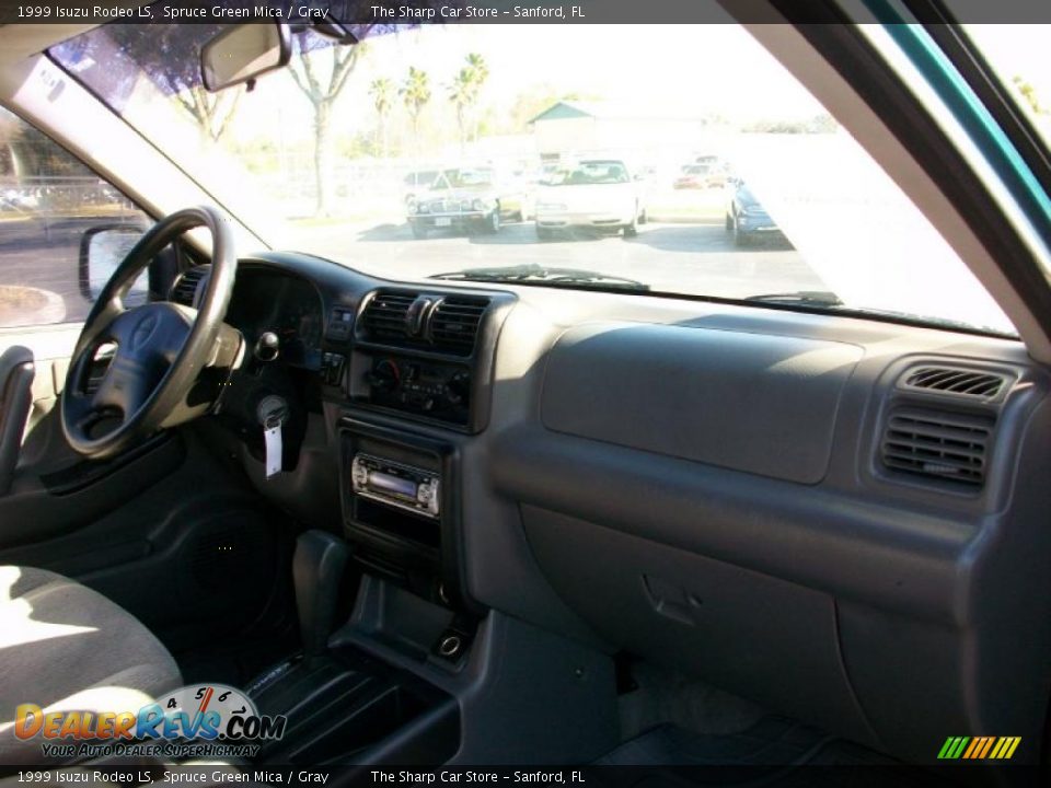 1999 Isuzu Rodeo LS Spruce Green Mica / Gray Photo #9