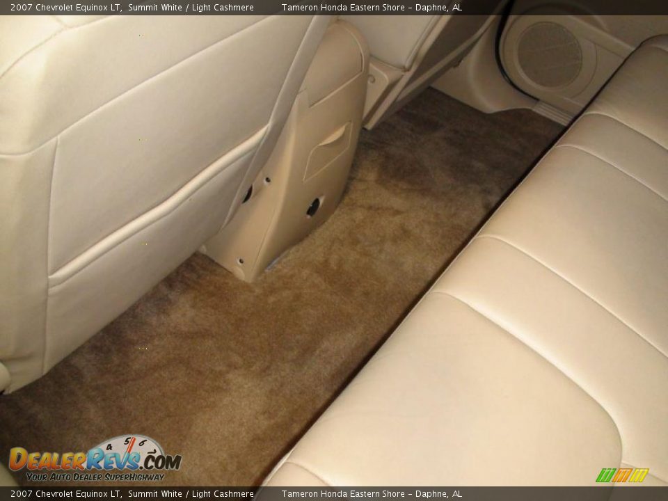 2007 Chevrolet Equinox LT Summit White / Light Cashmere Photo #28
