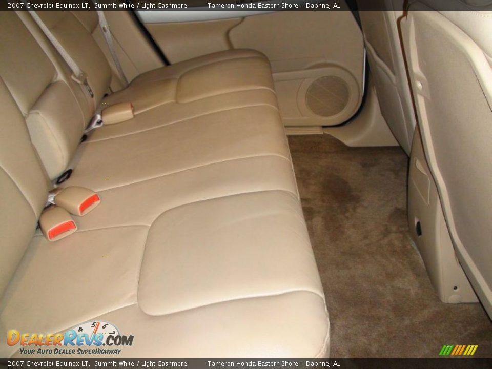 2007 Chevrolet Equinox LT Summit White / Light Cashmere Photo #30