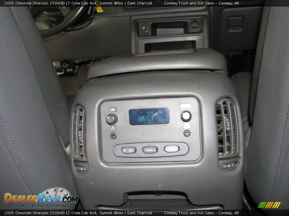 2005 Chevrolet Silverado 2500HD LT Crew Cab 4x4 Summit White / Dark Charcoal Photo #19