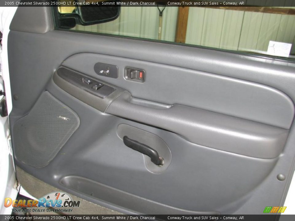 2005 Chevrolet Silverado 2500HD LT Crew Cab 4x4 Summit White / Dark Charcoal Photo #22