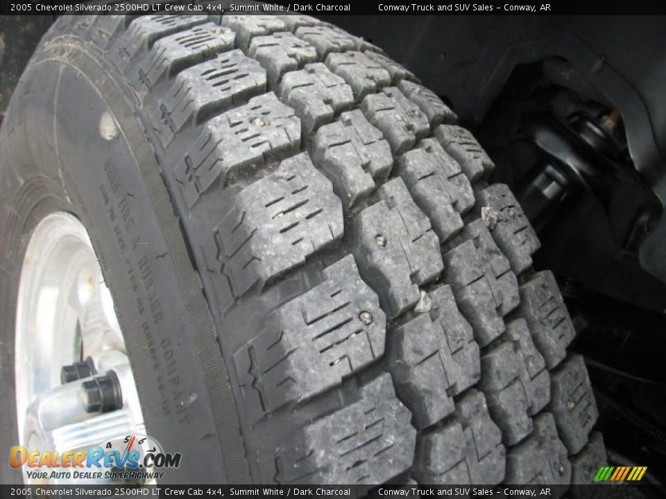 2005 Chevrolet Silverado 2500HD LT Crew Cab 4x4 Summit White / Dark Charcoal Photo #23