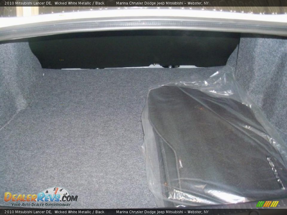 2010 Mitsubishi Lancer DE Wicked White Metallic / Black Photo #16