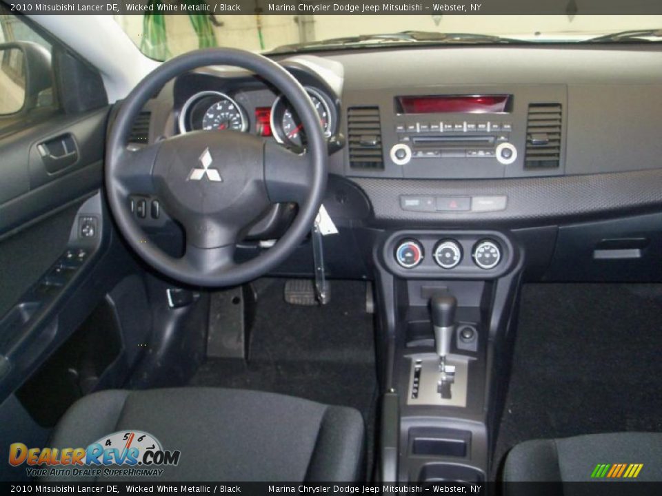 2010 Mitsubishi Lancer DE Wicked White Metallic / Black Photo #22