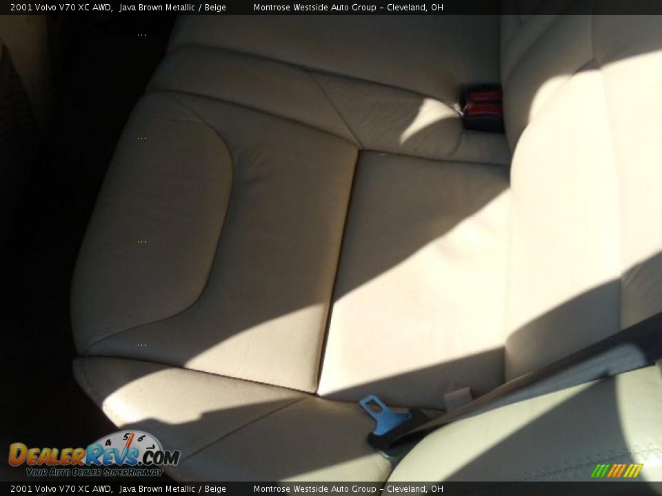 2001 Volvo V70 XC AWD Java Brown Metallic / Beige Photo #10