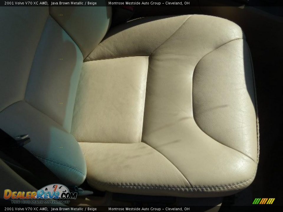 2001 Volvo V70 XC AWD Java Brown Metallic / Beige Photo #12