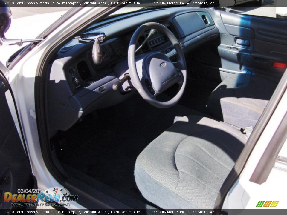 2000 Ford Crown Victoria Police Interceptor Vibrant White / Dark Denim Blue Photo #5