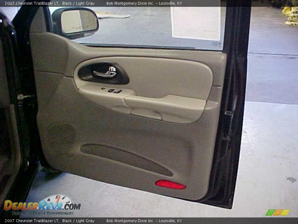 2007 Chevrolet TrailBlazer LT Black / Light Gray Photo #7