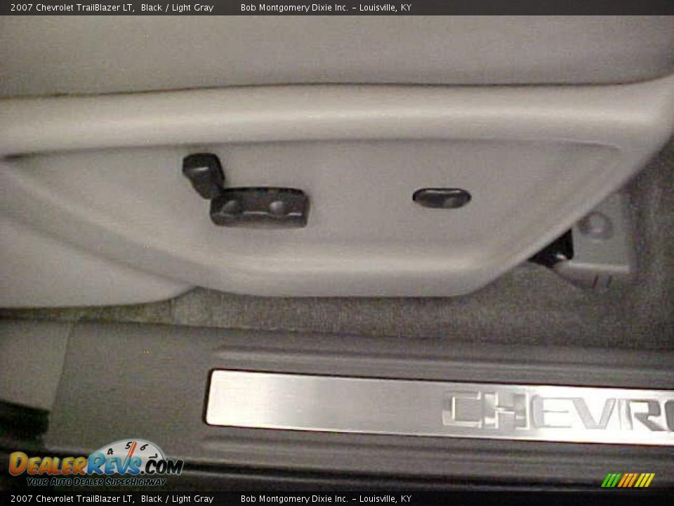 2007 Chevrolet TrailBlazer LT Black / Light Gray Photo #9
