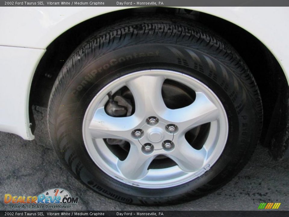 2002 Ford Taurus SES Vibrant White / Medium Graphite Photo #3