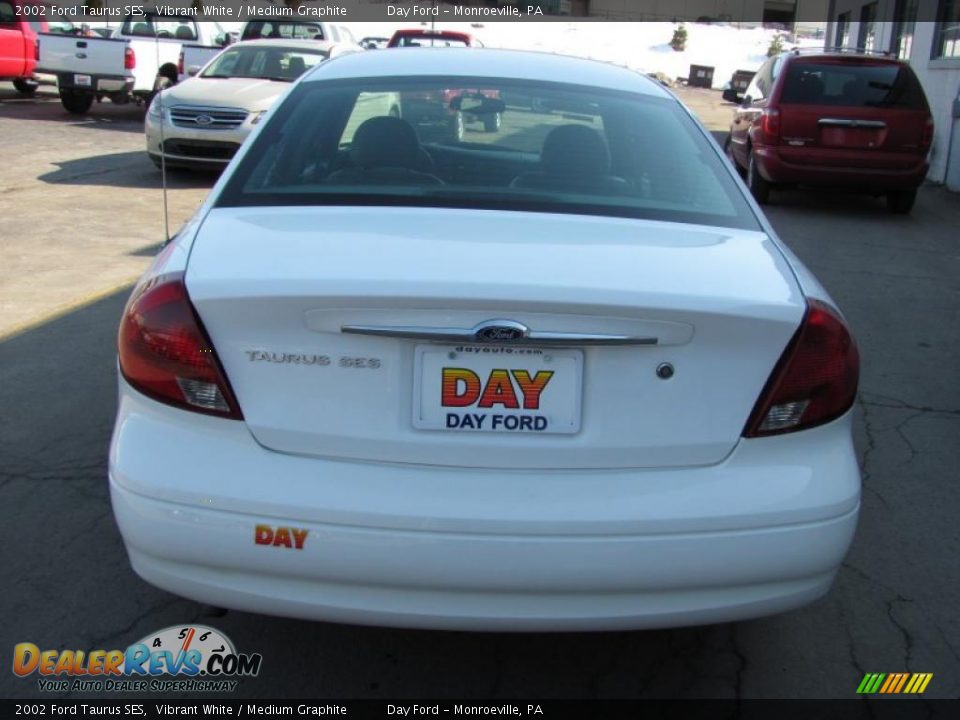 2002 Ford Taurus SES Vibrant White / Medium Graphite Photo #6
