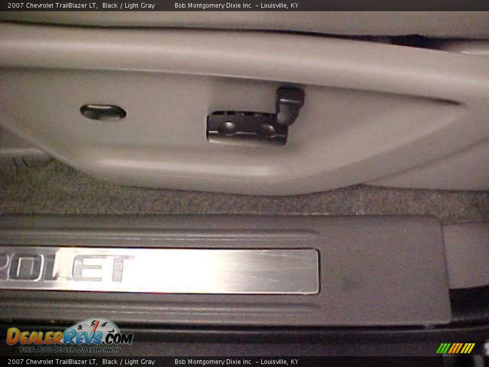 2007 Chevrolet TrailBlazer LT Black / Light Gray Photo #21