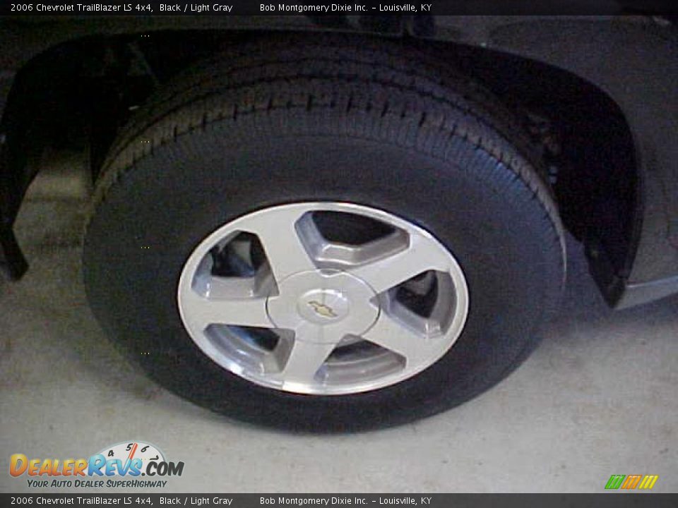 2006 Chevrolet TrailBlazer LS 4x4 Black / Light Gray Photo #13