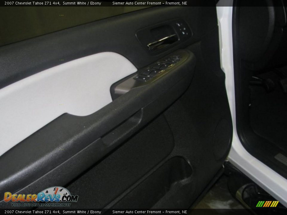2007 Chevrolet Tahoe Z71 4x4 Summit White / Ebony Photo #31