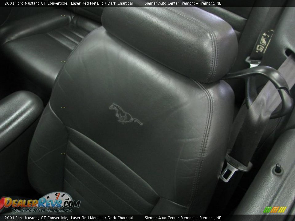 2001 Ford Mustang GT Convertible Laser Red Metallic / Dark Charcoal Photo #13