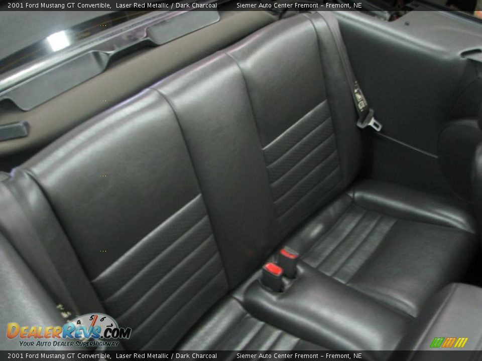 2001 Ford Mustang GT Convertible Laser Red Metallic / Dark Charcoal Photo #19