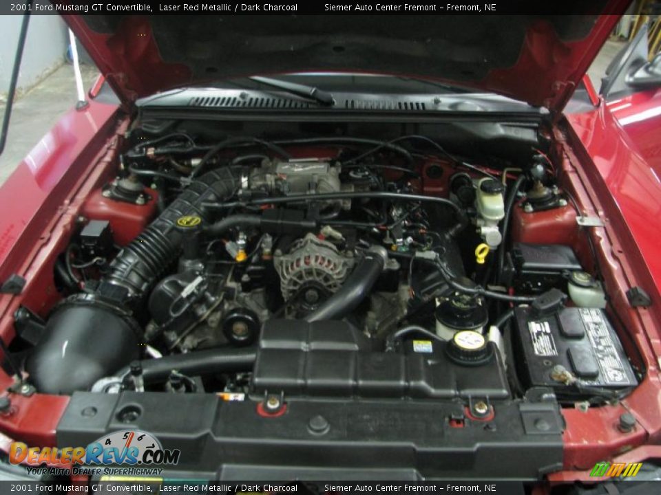 2001 Ford Mustang GT Convertible Laser Red Metallic / Dark Charcoal Photo #24