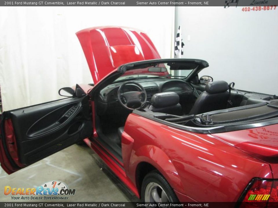 2001 Ford Mustang GT Convertible Laser Red Metallic / Dark Charcoal Photo #32