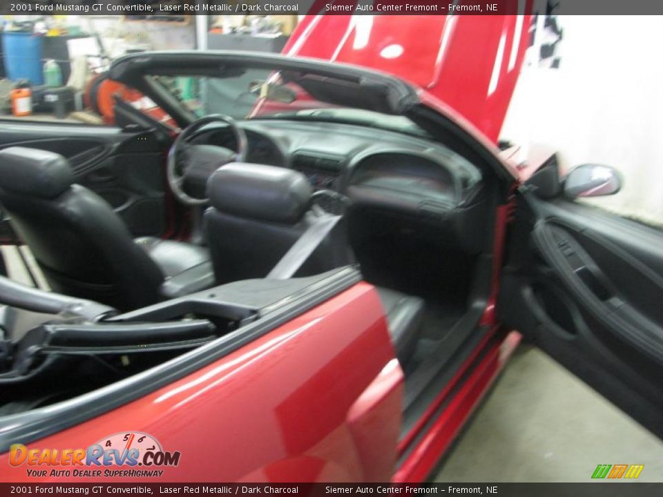 2001 Ford Mustang GT Convertible Laser Red Metallic / Dark Charcoal Photo #33