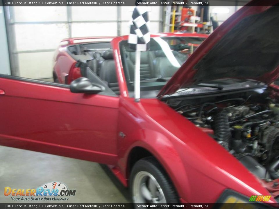 2001 Ford Mustang GT Convertible Laser Red Metallic / Dark Charcoal Photo #34