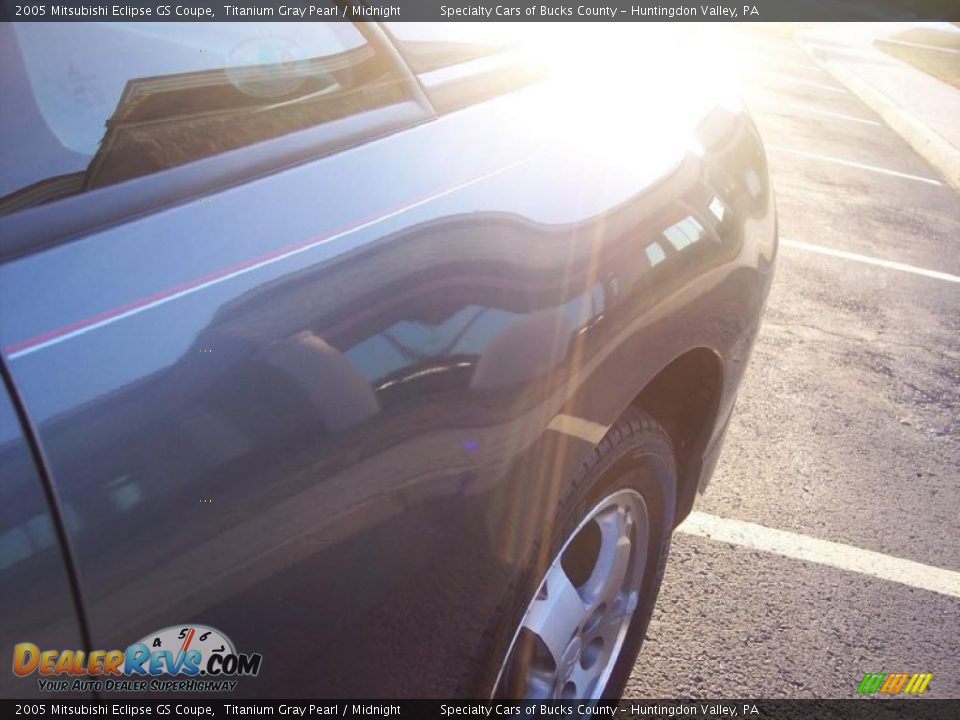 2005 Mitsubishi Eclipse GS Coupe Titanium Gray Pearl / Midnight Photo #17