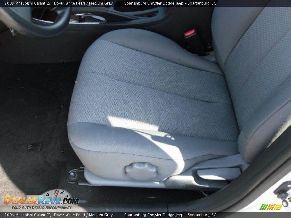 2009 Mitsubishi Galant ES Dover White Pearl / Medium Gray Photo #8
